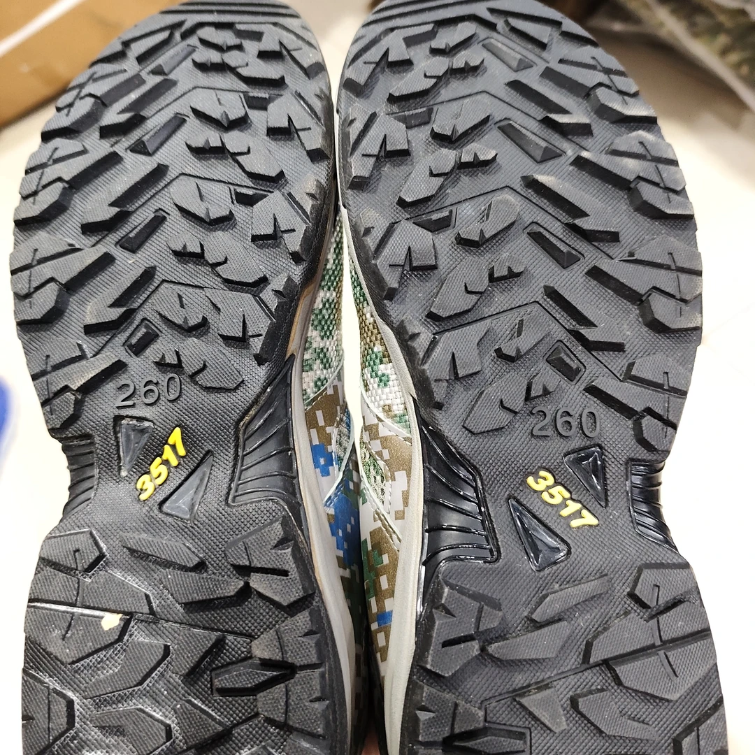 单鞋防滑防水运动鞋登山水鞋高帮球鞋户外休闲溯溪鞋