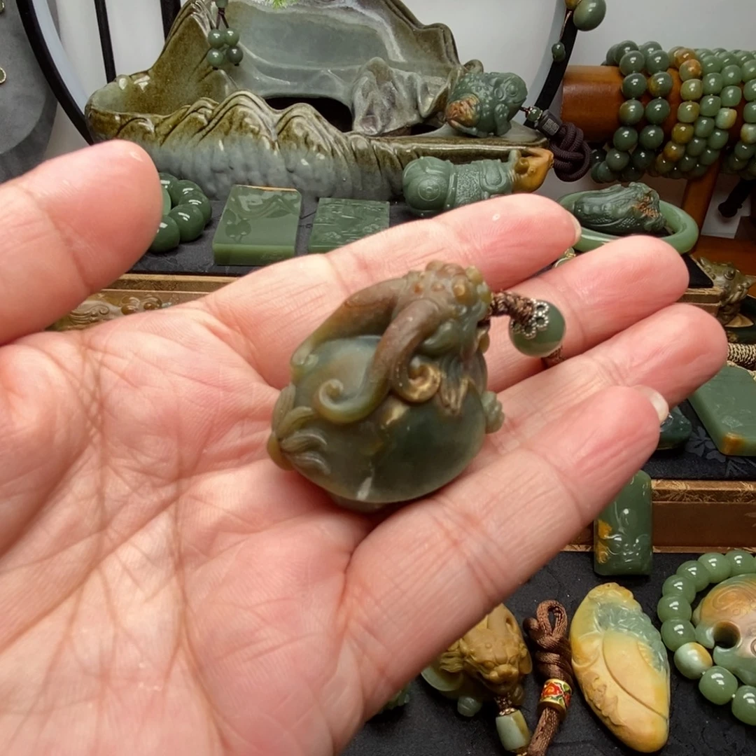 岫岩河磨玉（透闪石质玉）未镶嵌挂件