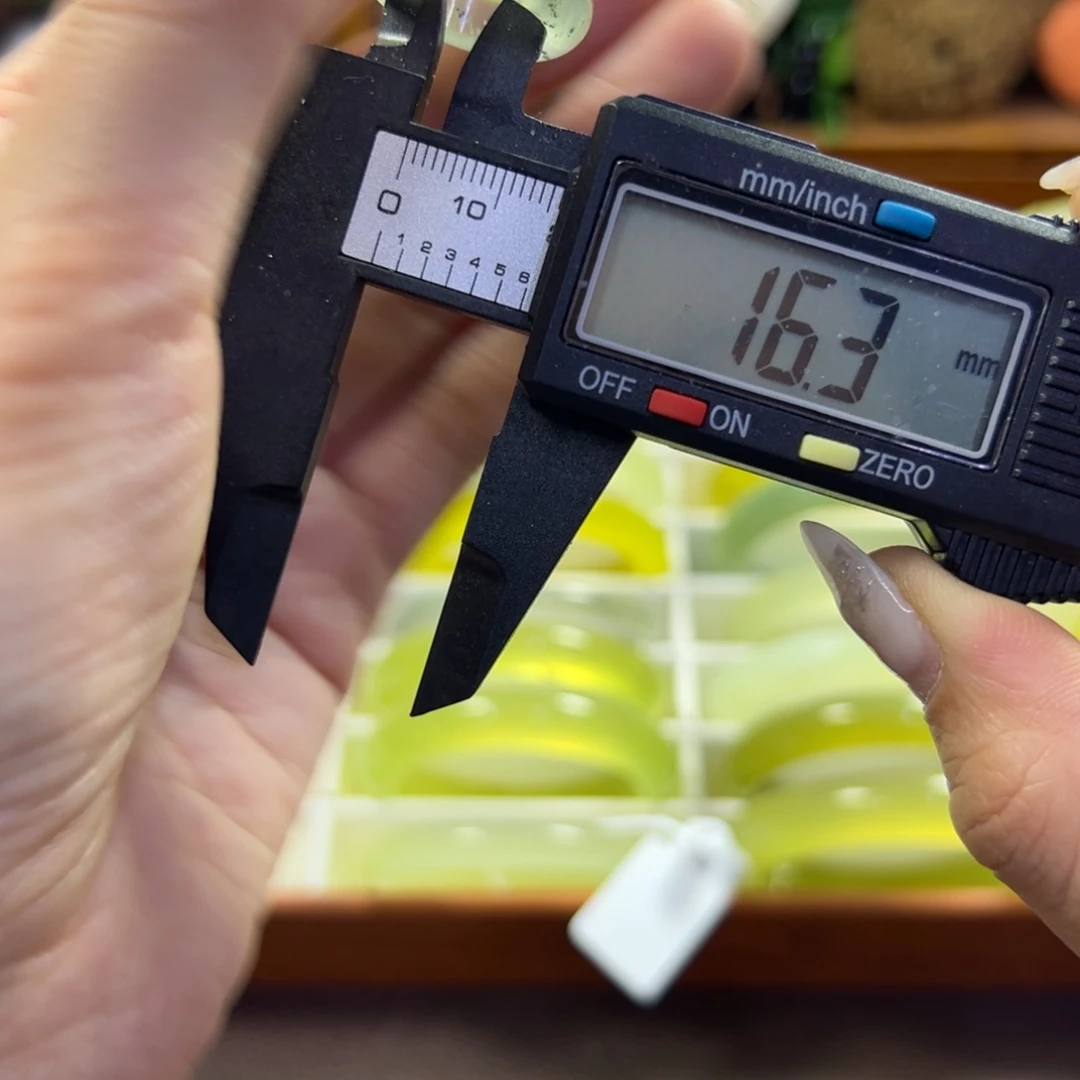 蛇纹石玉未镶嵌手镯637