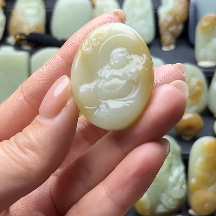 和田玉（糖玉）未镶嵌颈饰