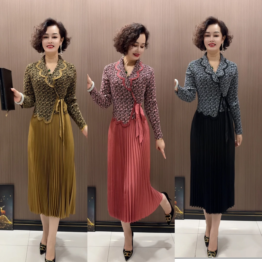 WK时尚气质洋气收腰减龄春秋中长款显瘦连衣裙