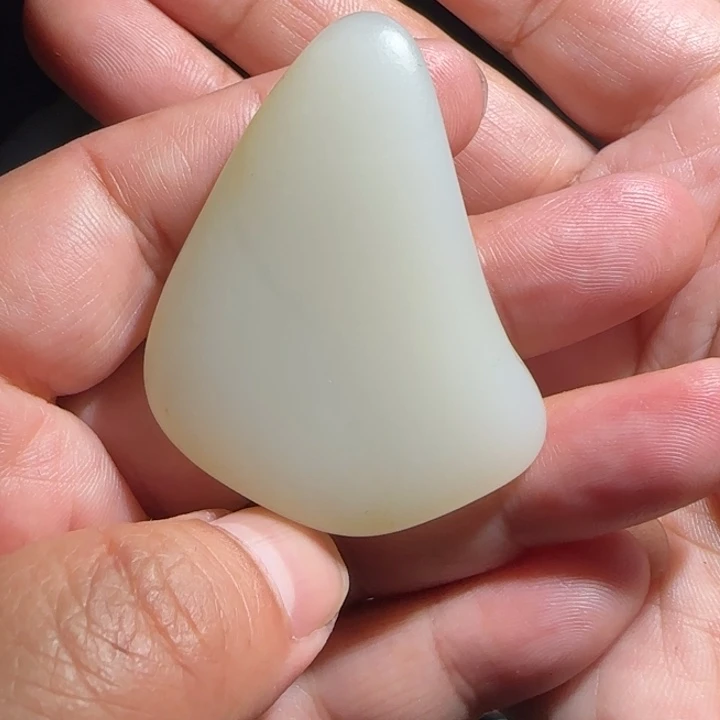 和田玉吊坠(不含链)未镶嵌30克