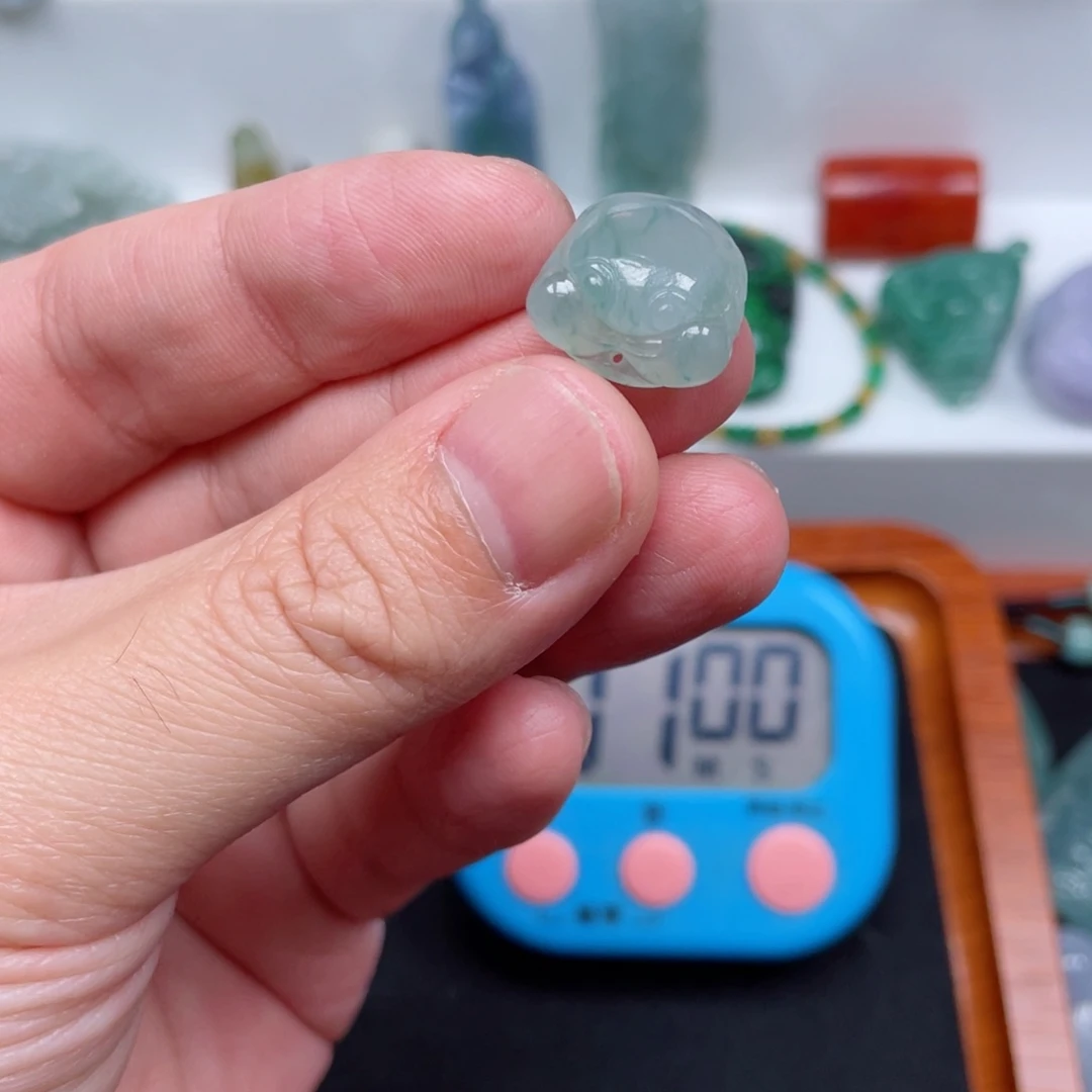 翡翠颈饰未镶嵌逍*螃蟹