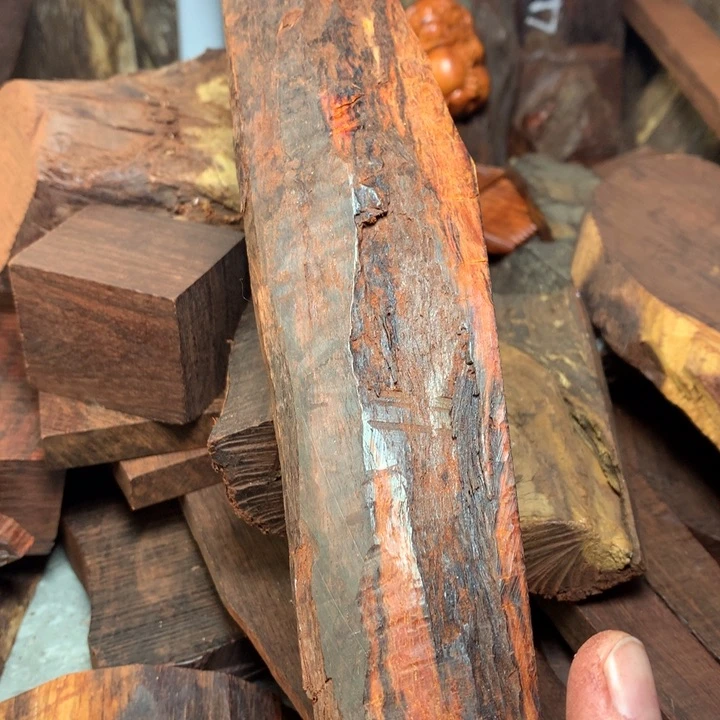 檀香紫檀（小叶紫檀）鲜**饮