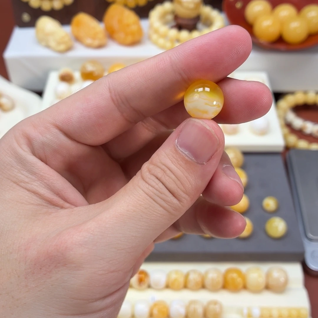琥珀未镶嵌珠宝奇石