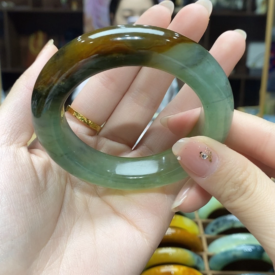 蛇纹石玉手镯未镶嵌?****³