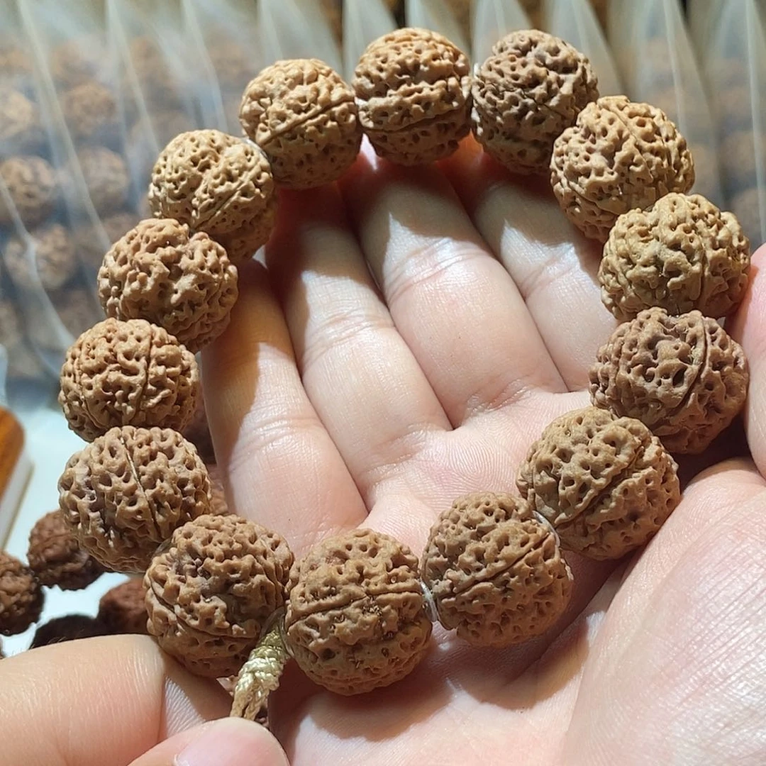 吊坠金刚菩提粱满肉镂空深沟蜂王22mm