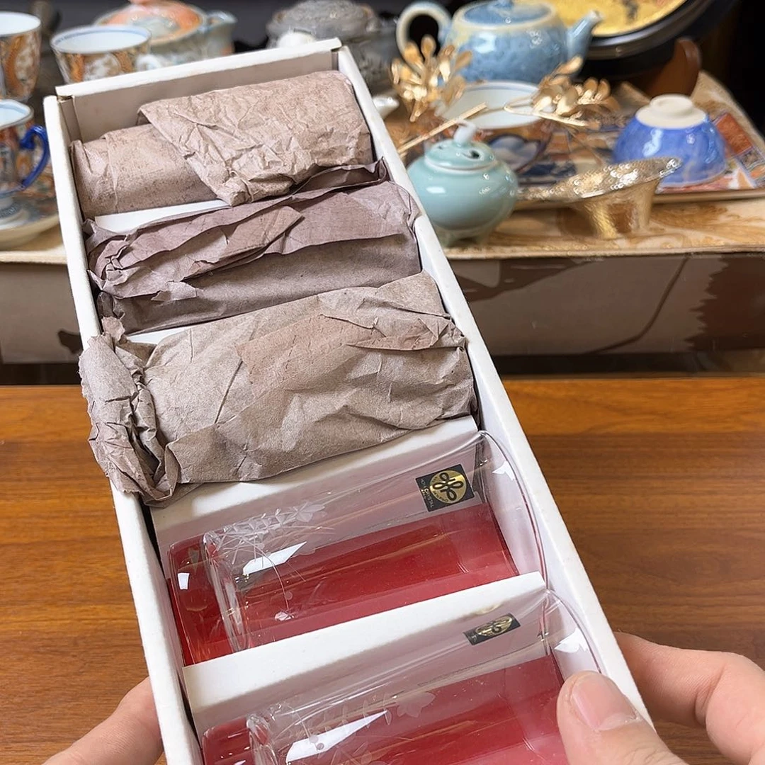盖碗在一起就是要开心的一段关系哦
