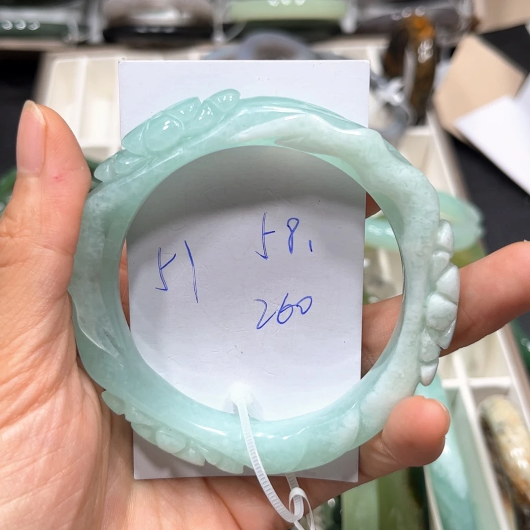 蛇纹石玉未镶嵌手镯睡**.