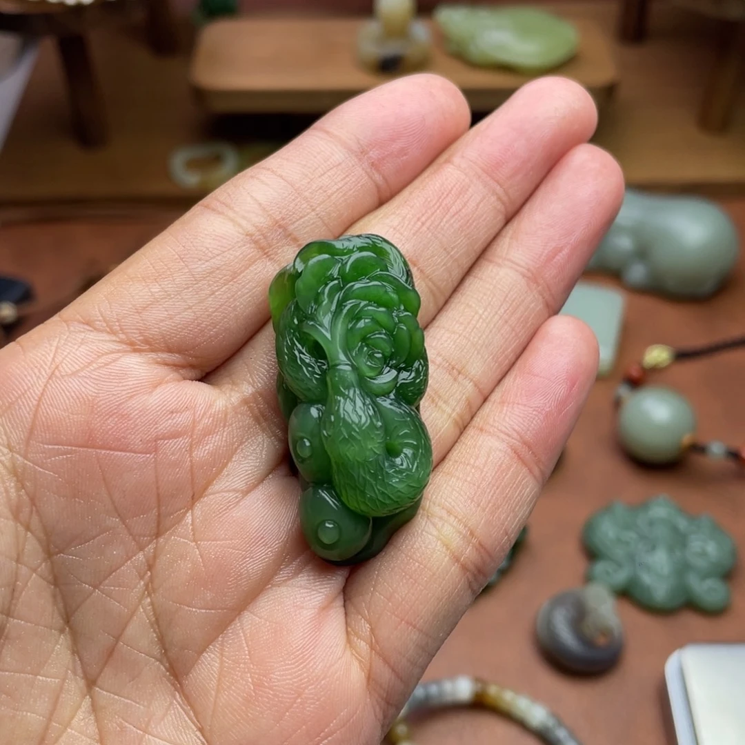 富***️和田玉未镶嵌颈饰