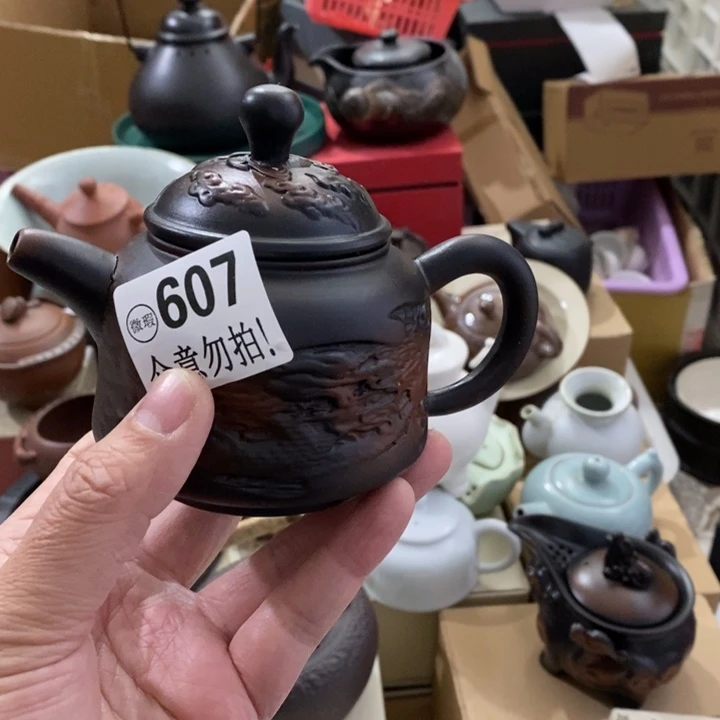 陶瓷艺术品及陶瓷壶