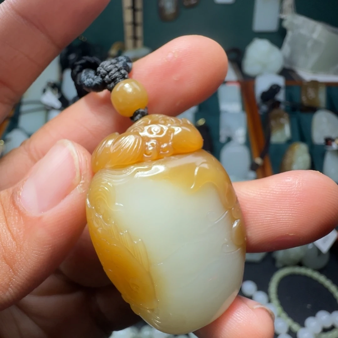 和田玉未镶嵌挂件