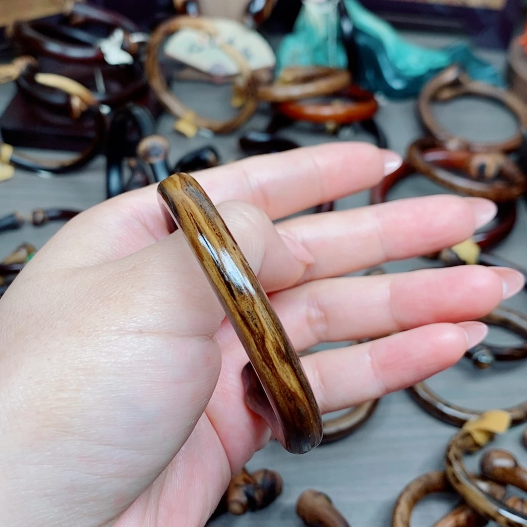 *****手串/手链核桃13手围金河流