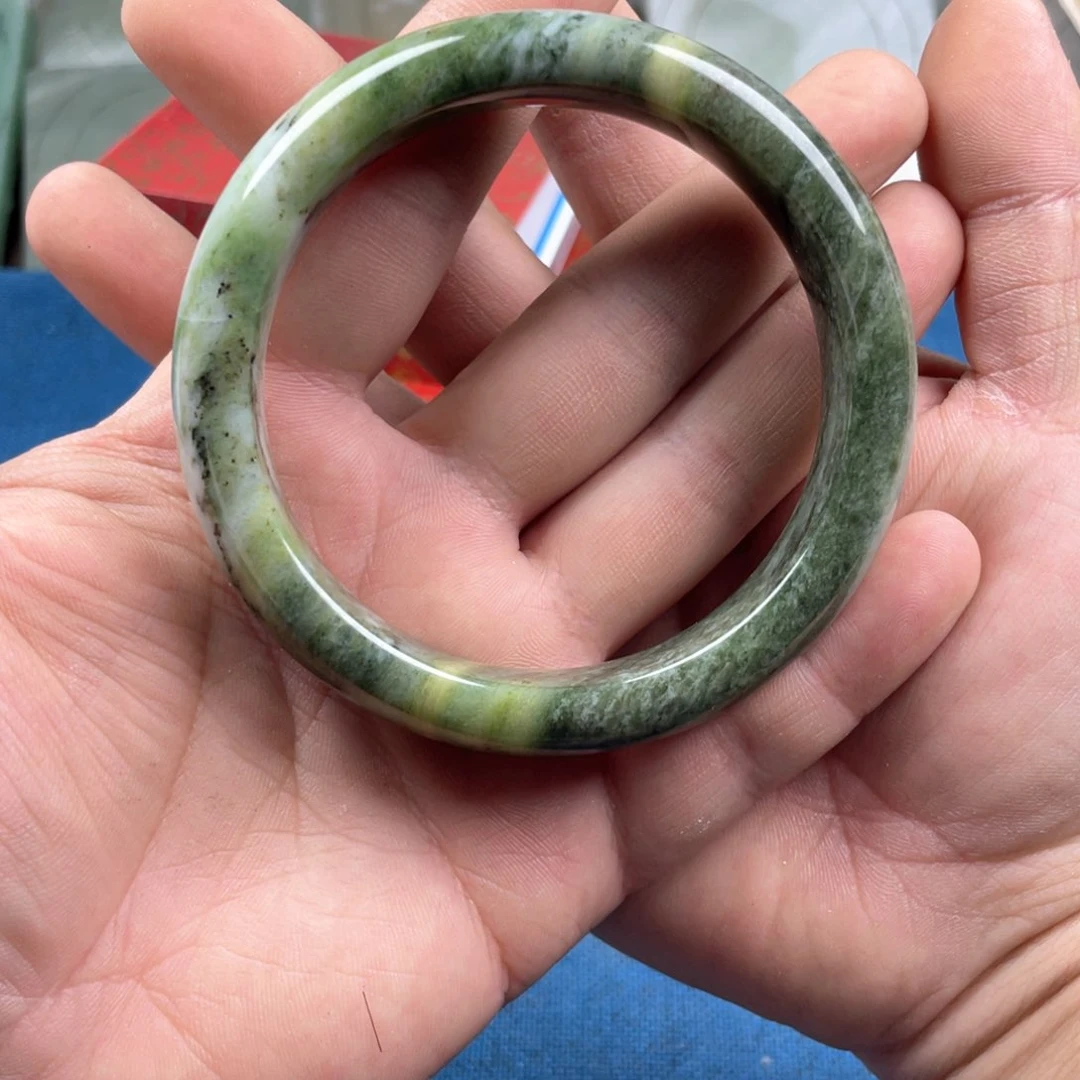 独山玉手镯未镶嵌
