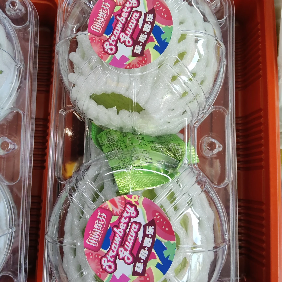 [草莓芭乐]一盒420g左右