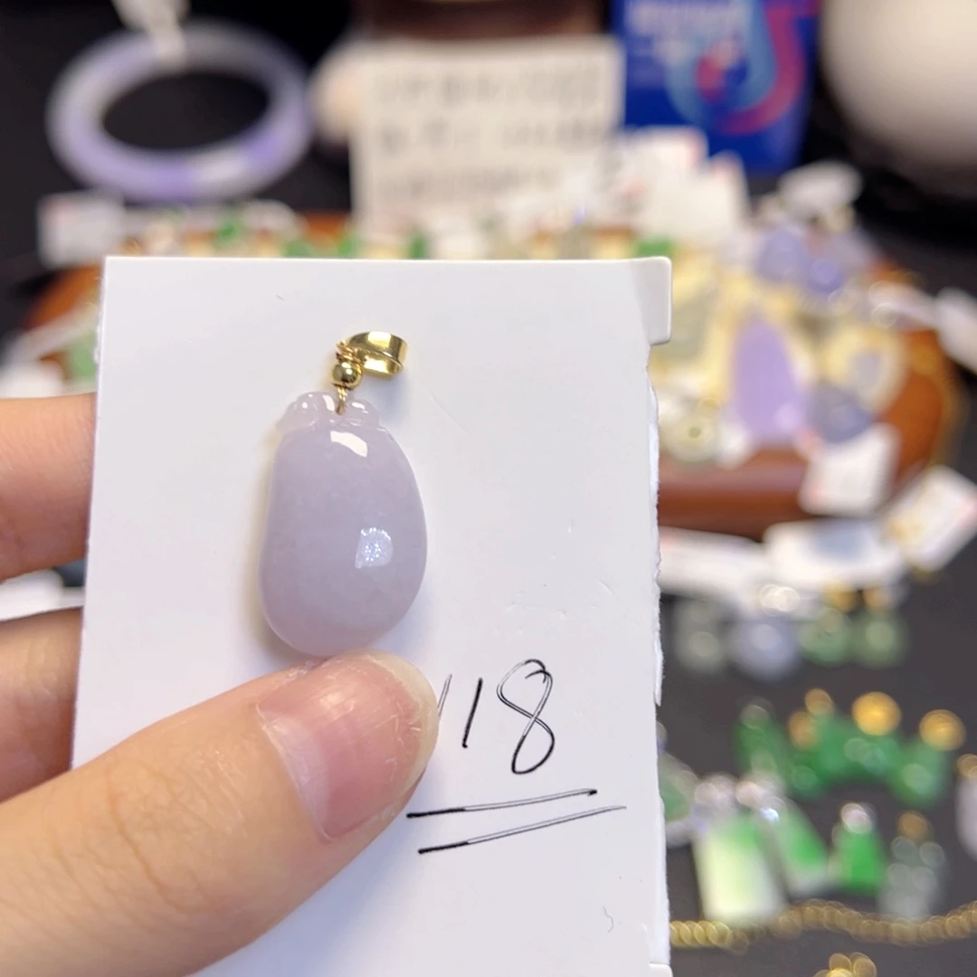 翡翠未镶嵌颈饰8
