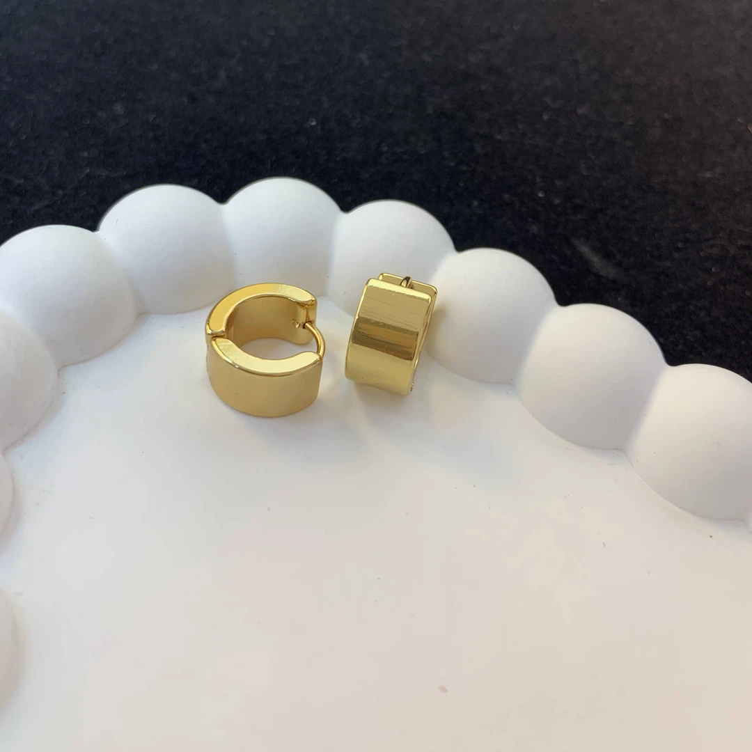 钛钢耳饰 大宽面耳扣亮面耳环轻奢气质百搭耳饰