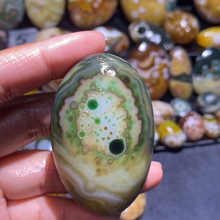 玛瑙/玉髓未镶嵌珠宝半成品104