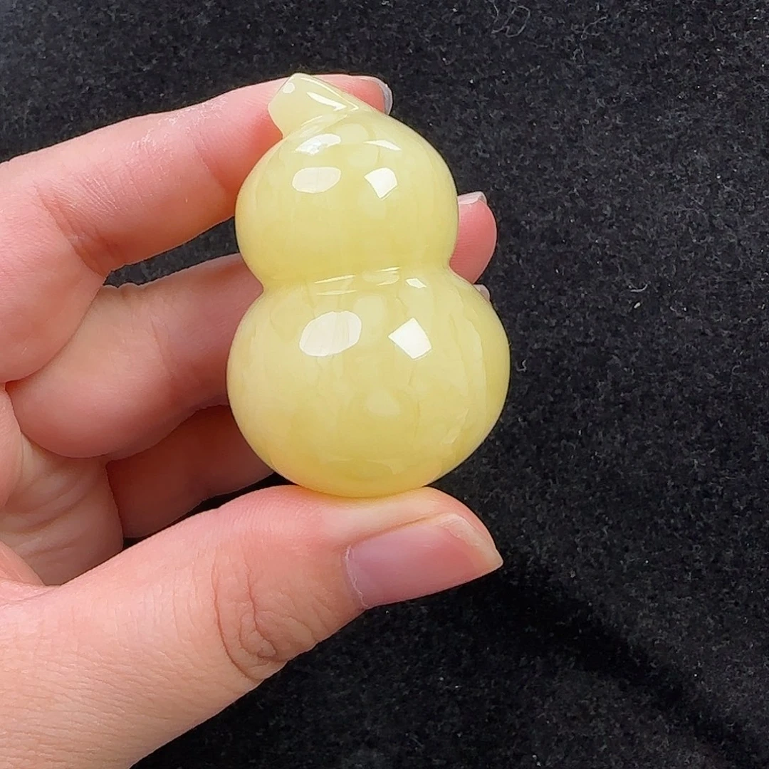 蜜蜡未镶嵌珠宝奇石