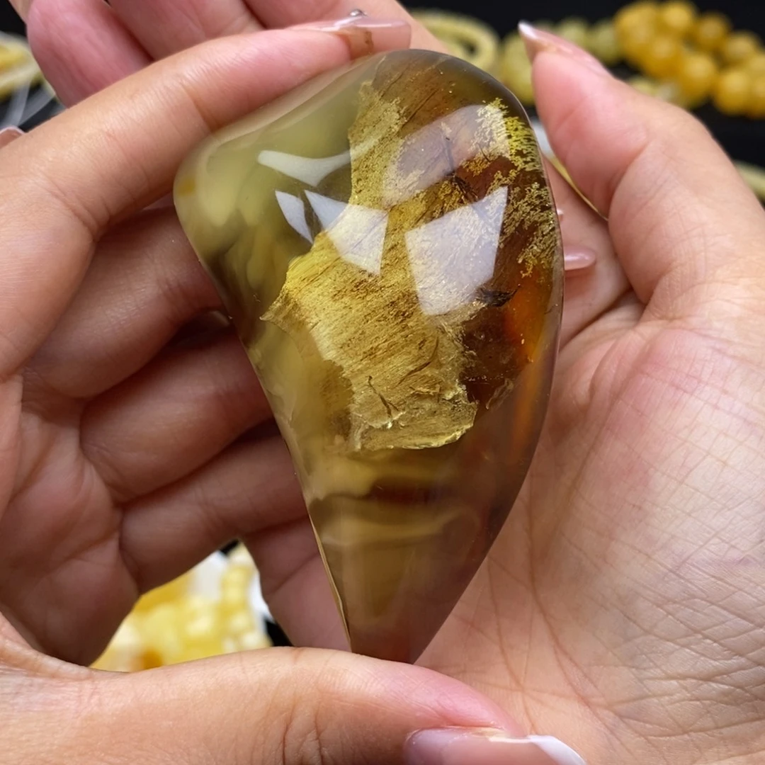 未镶嵌琥珀珠宝奇石