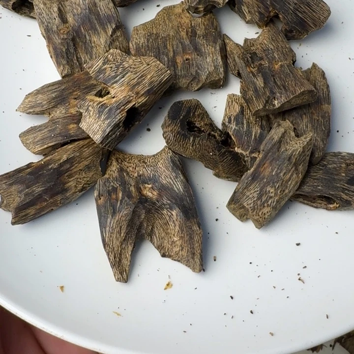 瑞***定沉香沉香碎屑张勺子高油块料50克