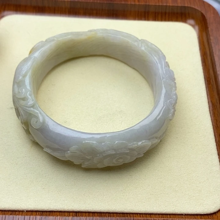 翡翠未镶嵌手镯56.3轮胎镯215
