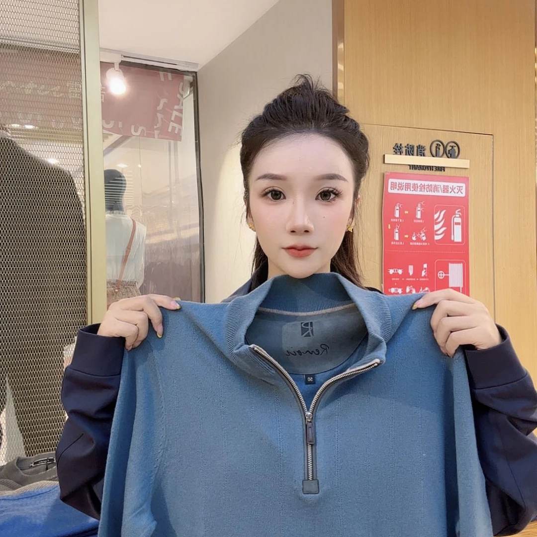 裤子和衣服上衣是最好看