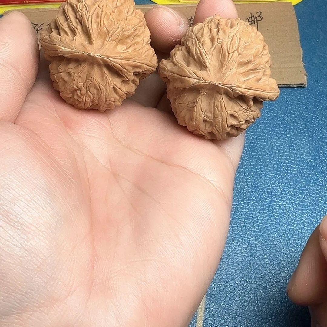 文玩核桃把件G***y43宫灯