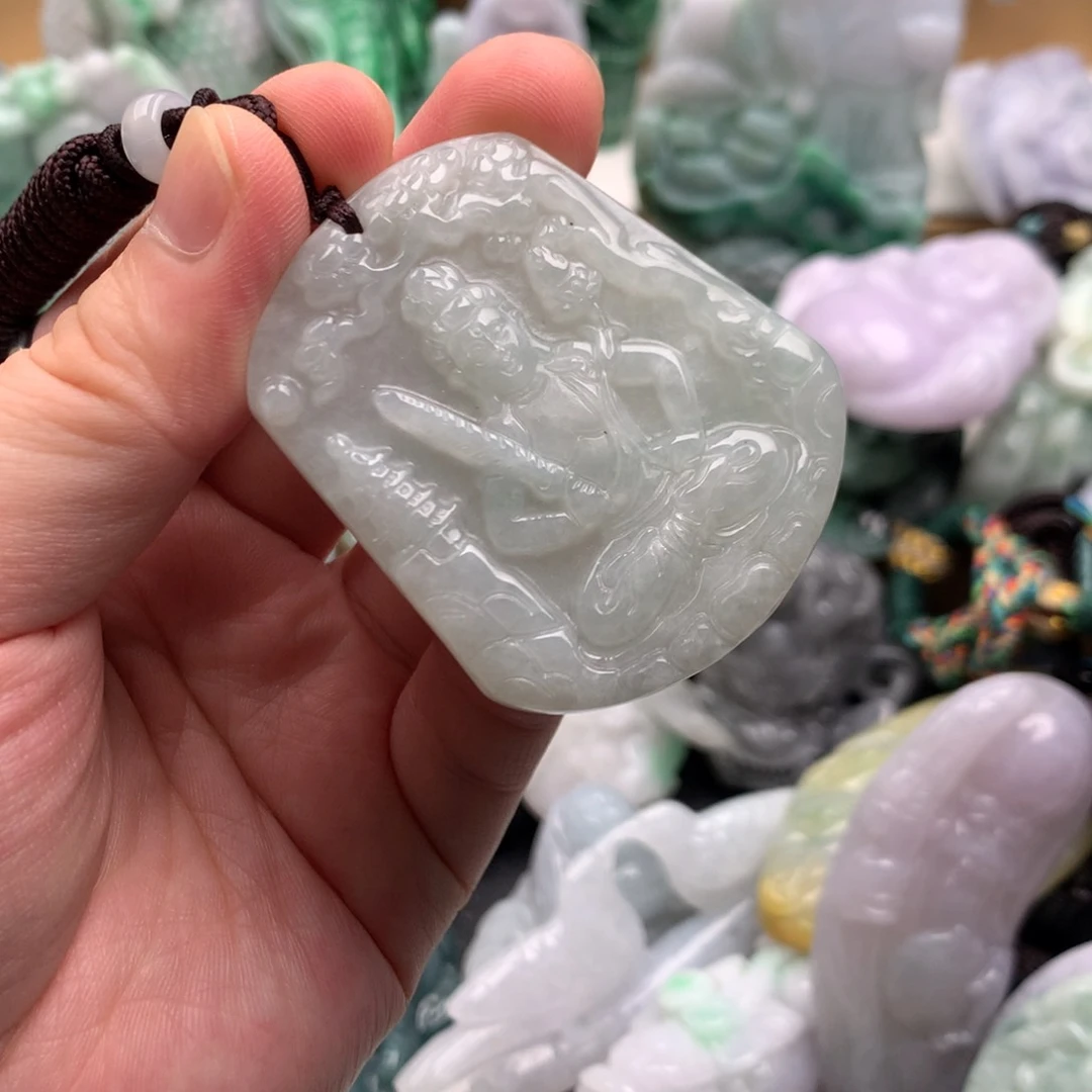 吊坠(不含链)未镶嵌翡翠