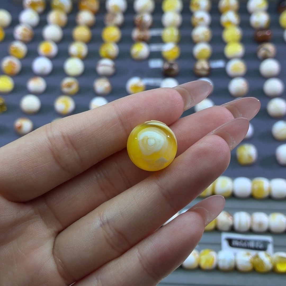 琥珀未镶嵌裸石蜜蜡