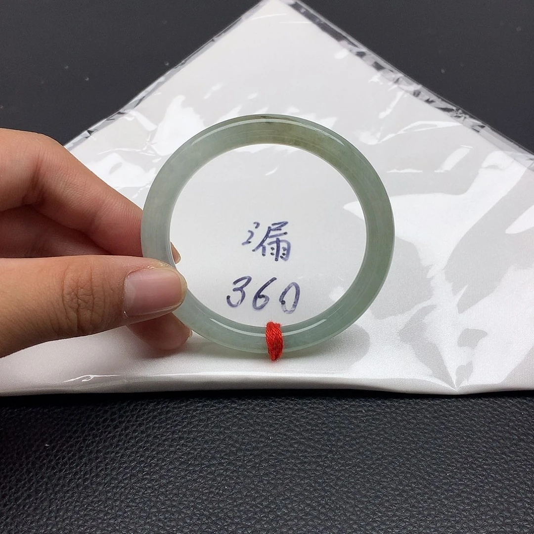 翡翠未镶嵌手镯51.9有纹裂