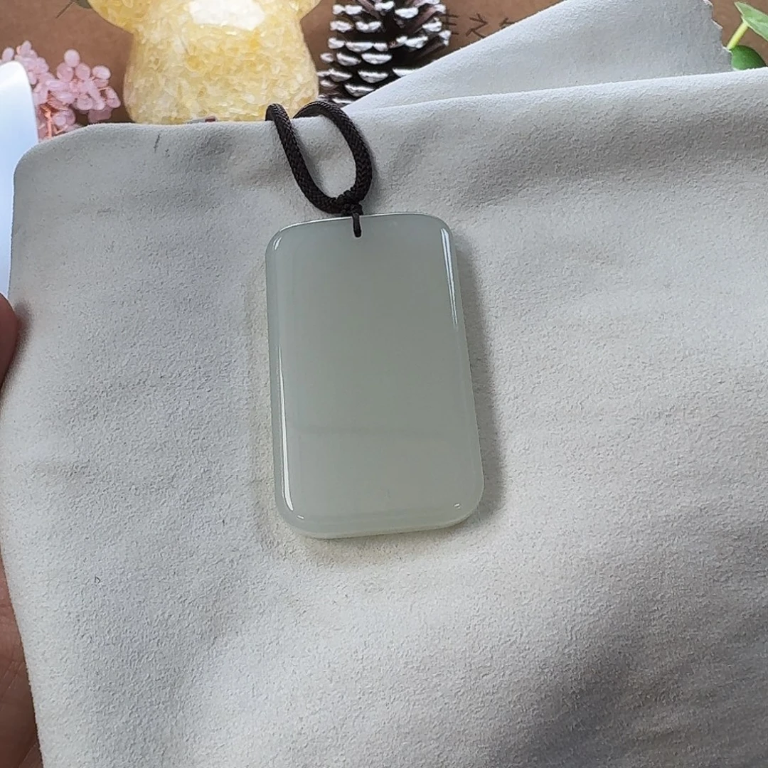 和田玉未镶嵌颈饰和田玉颈饰