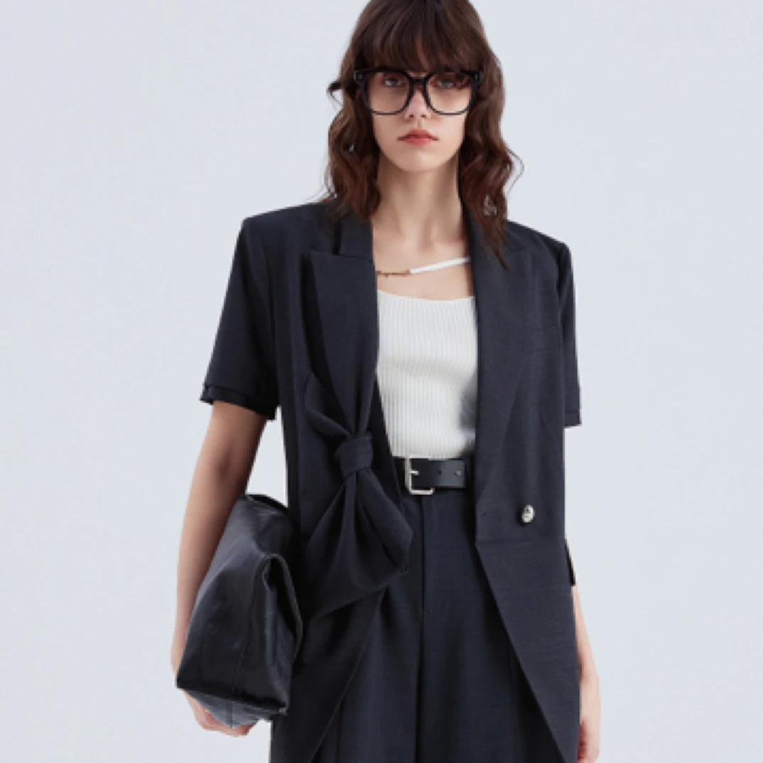 意大利设计师品牌外套2F2W68175