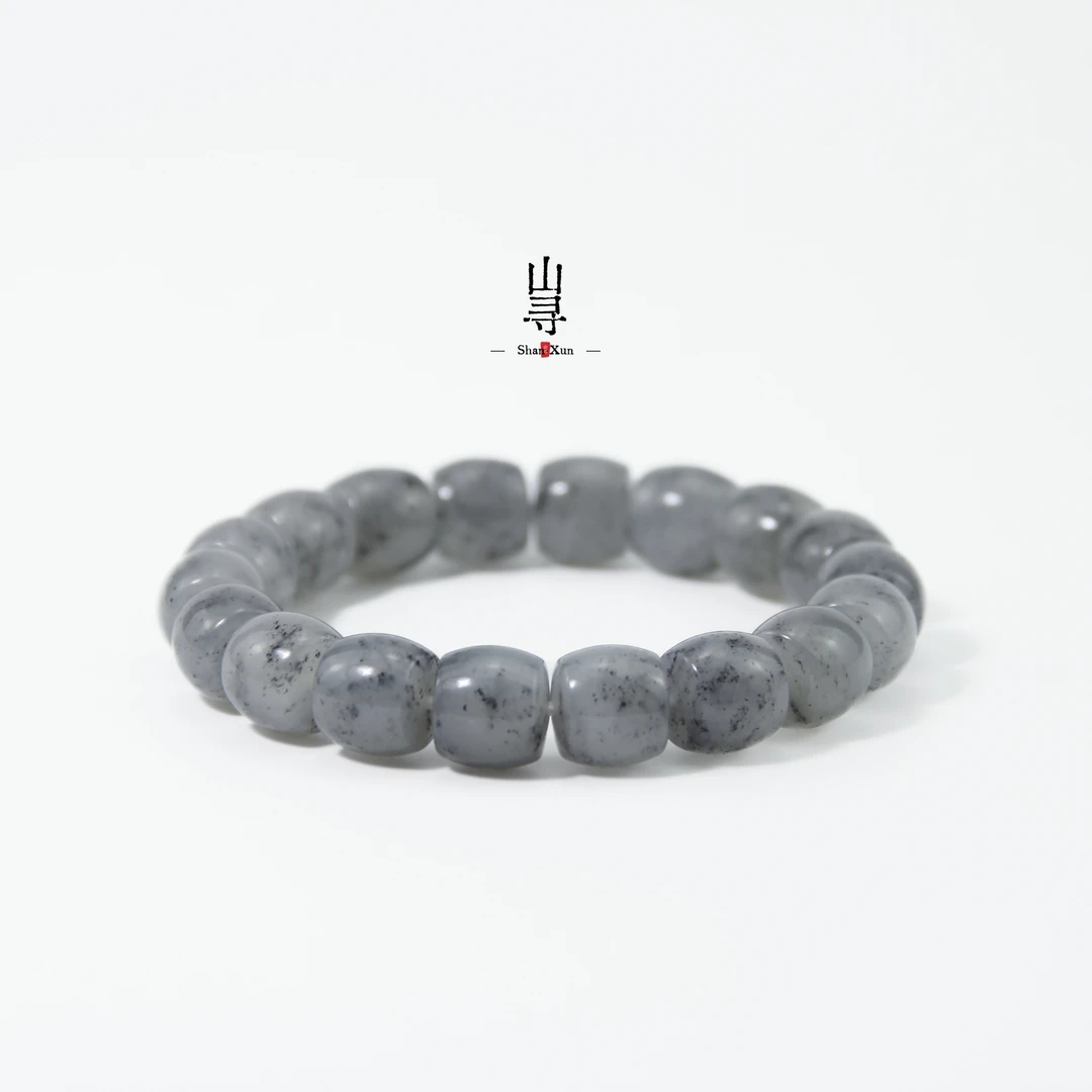 天然新疆和田玉点墨青花精工直切手串12mm(墨底)（多样性发其一）