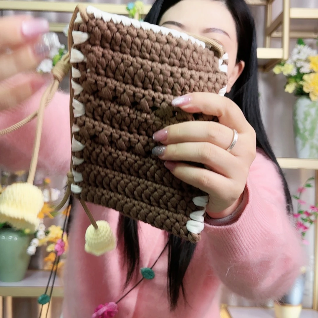 手工钩织设计包包