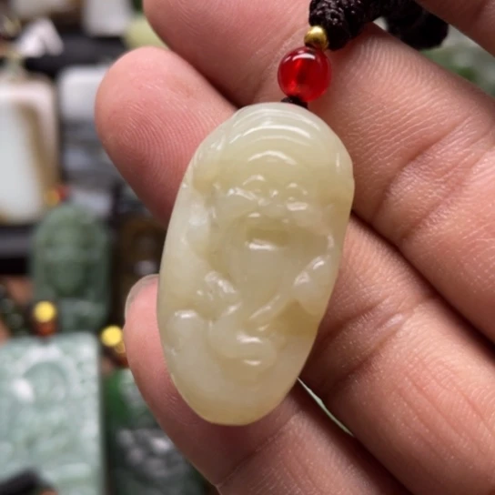 和田玉颈饰未镶嵌