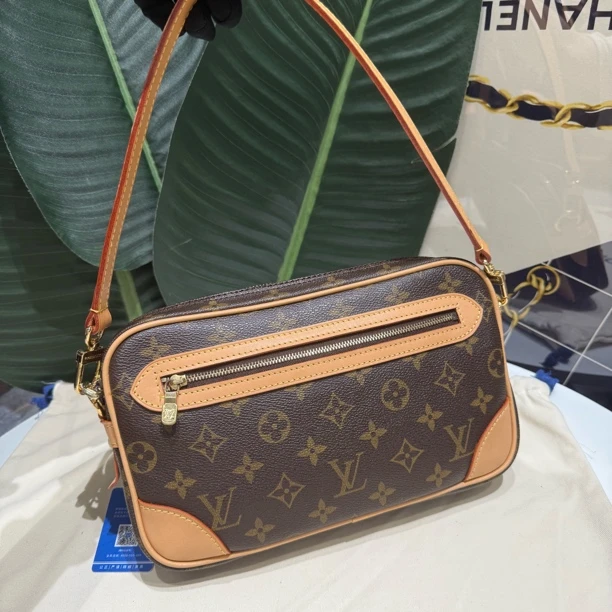95新 LouisVuitton/路易威登 开口笑手提斜挎包植糅和小袋里换新