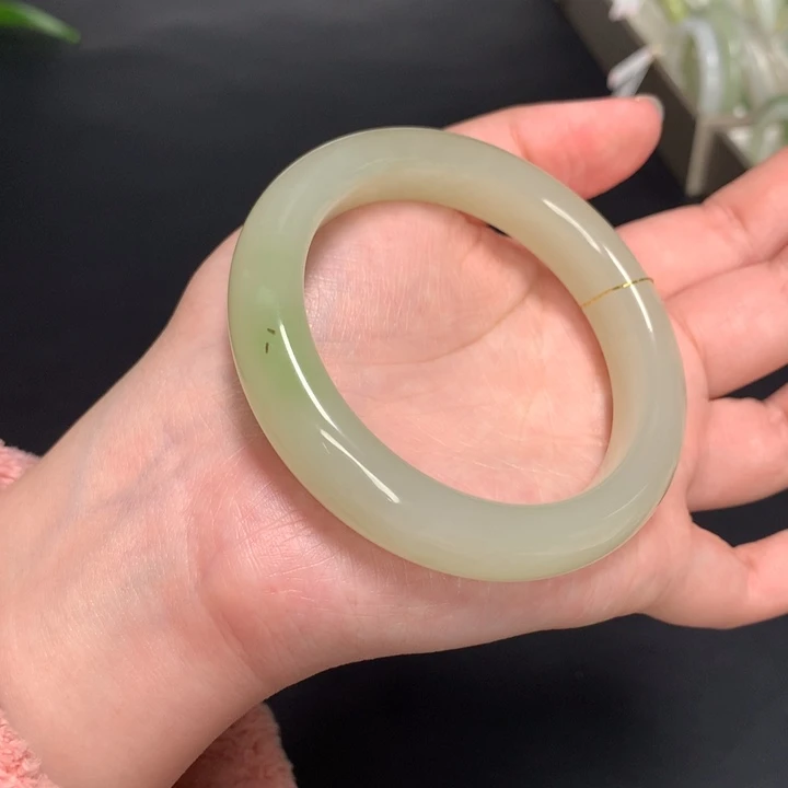 和田玉手镯未镶嵌56