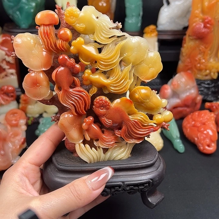 寿山石三彩老性芙蓉石