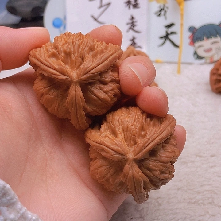 吊坠文玩核桃云**山三棱