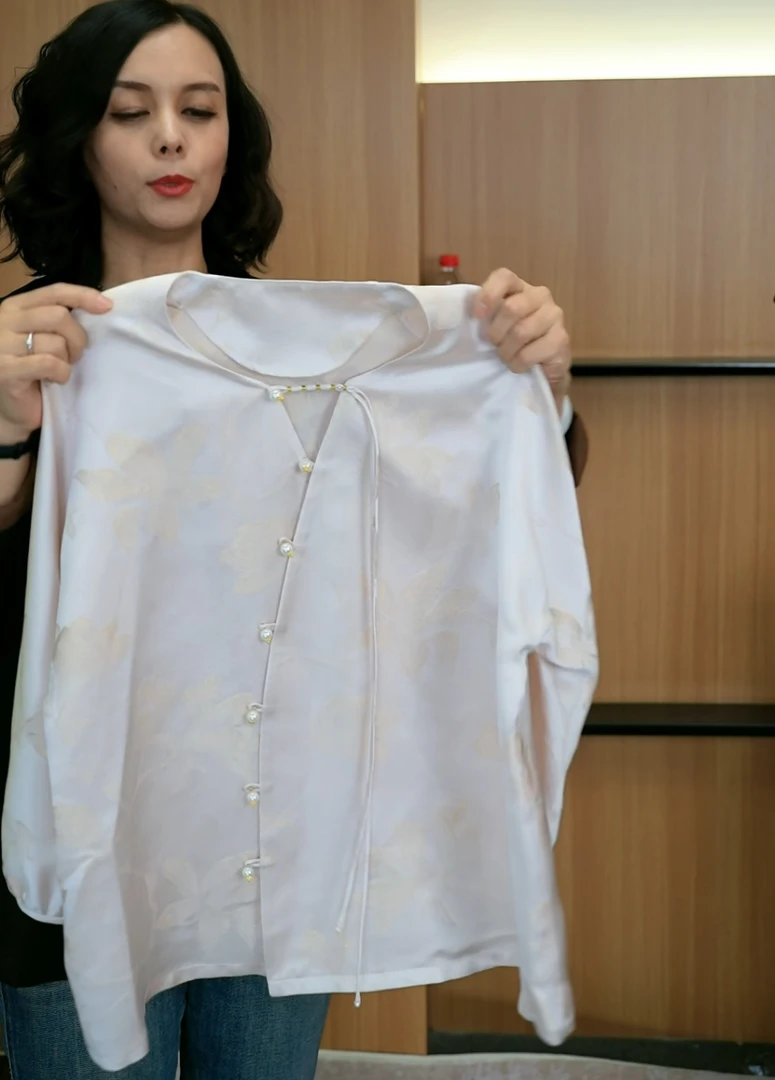 金通正绢百搭款上衣