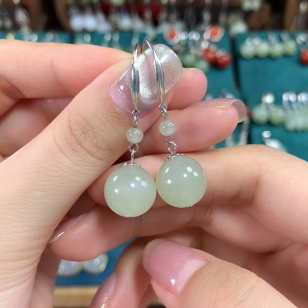 和田玉银S925镶嵌耳饰天然卡12mm左右（冰晴水）