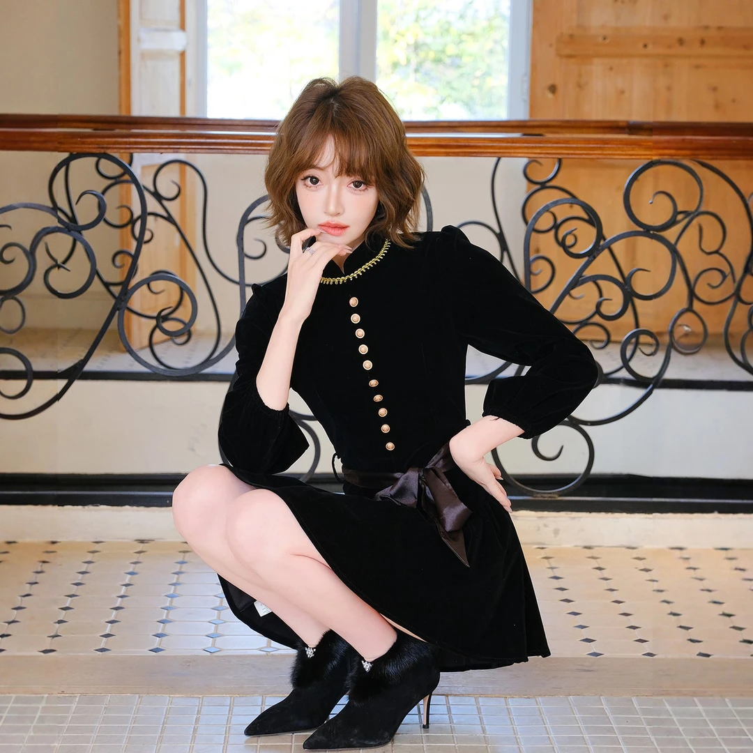 MIUCO伯拉德千金赫本风黑色丝绒长袖连衣裙重要场合礼服小黑裙冬