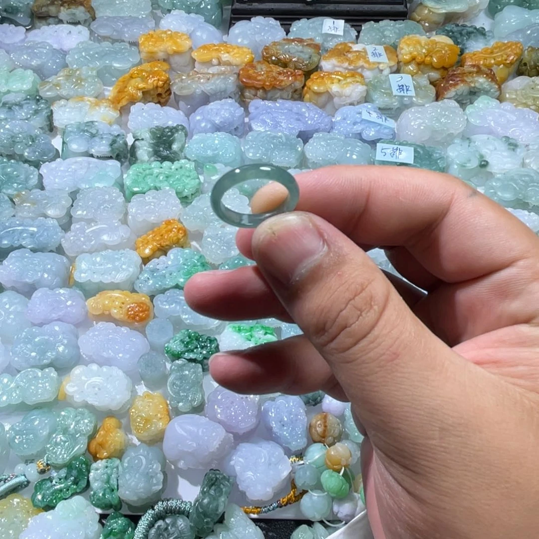 翡翠未镶嵌颈饰天然