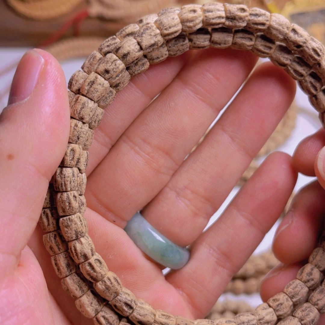 【闪购商品】柏香籽/百香籽吊坠玩*