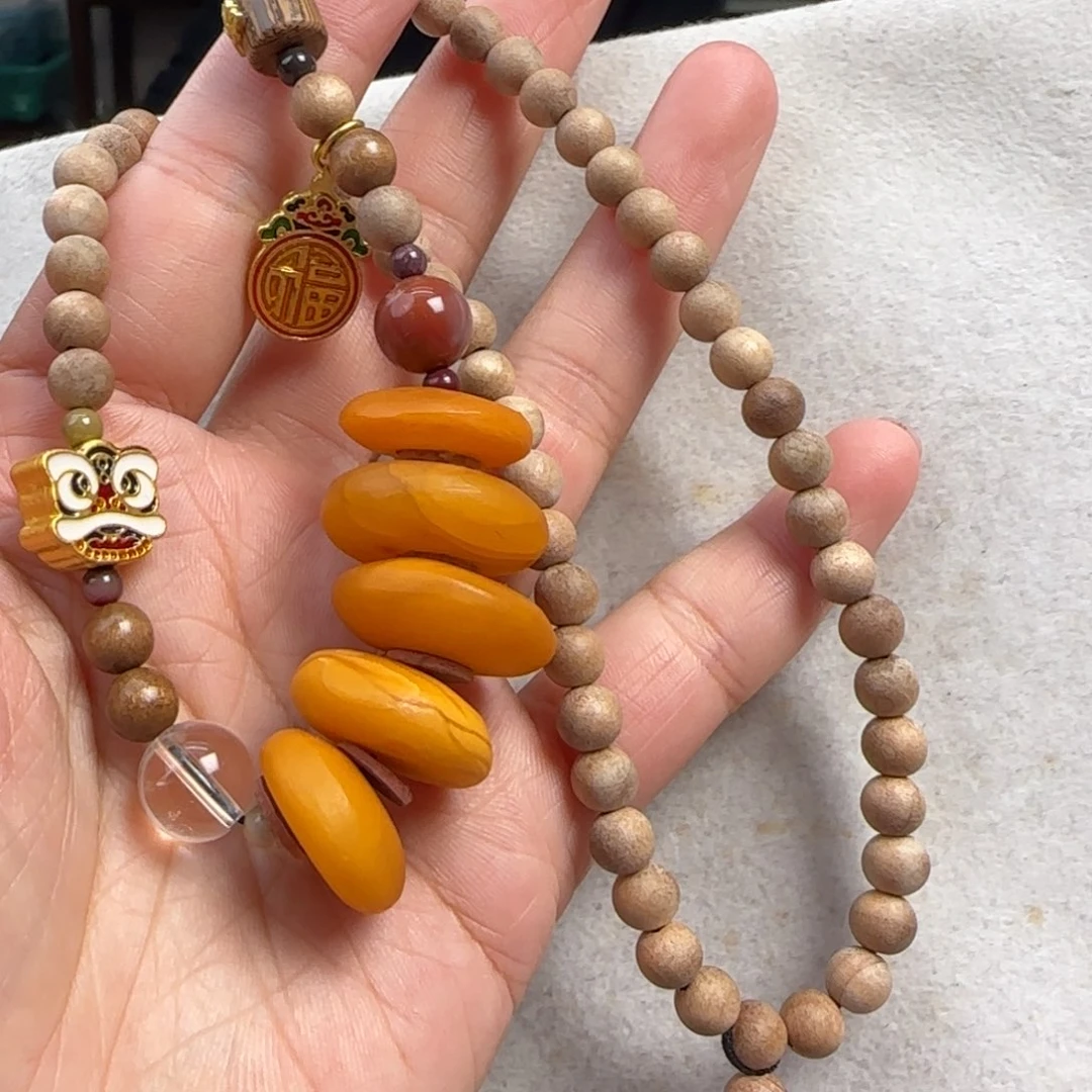 蜜蜡未镶嵌珠宝奇石