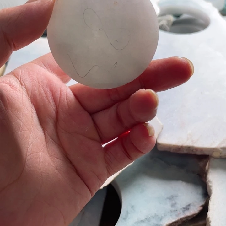 翡翠未镶嵌颈饰翡翠首饰