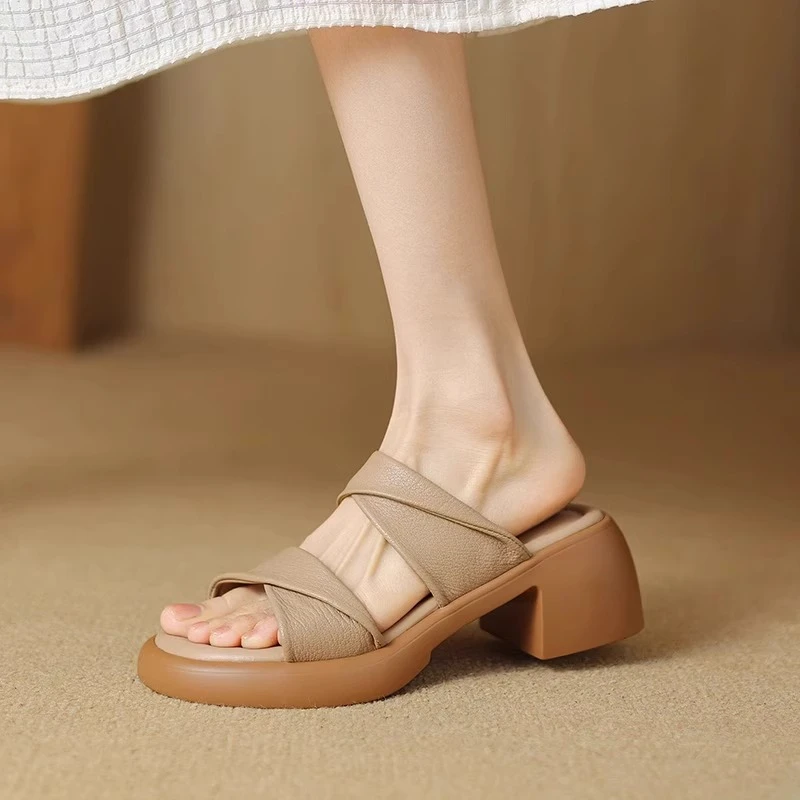 软皮一字拖鞋女2025夏季新款粗跟小个子增高厚底罗马凉拖鞋女外穿