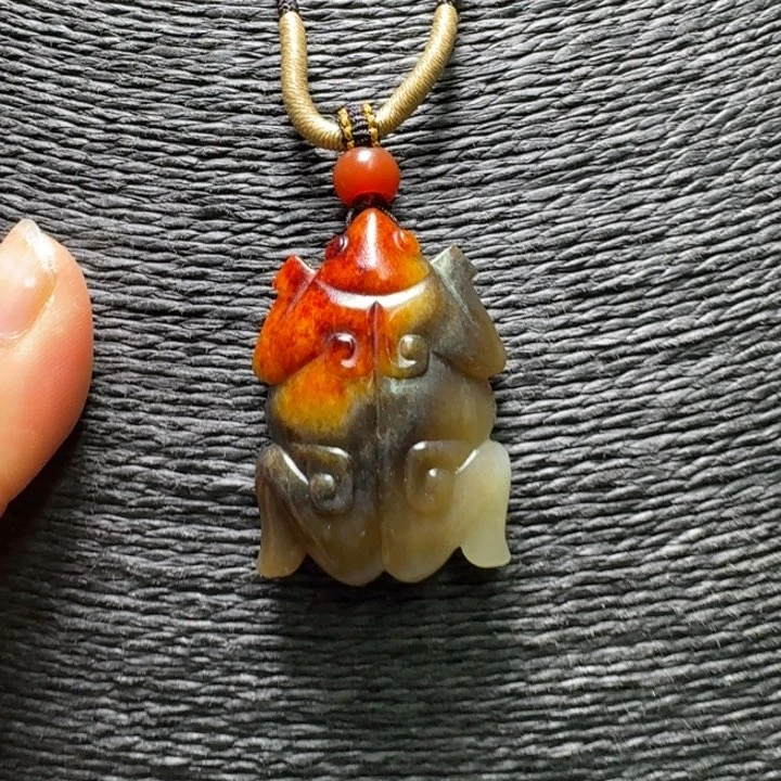 和田玉（糖玉）颈饰未镶嵌