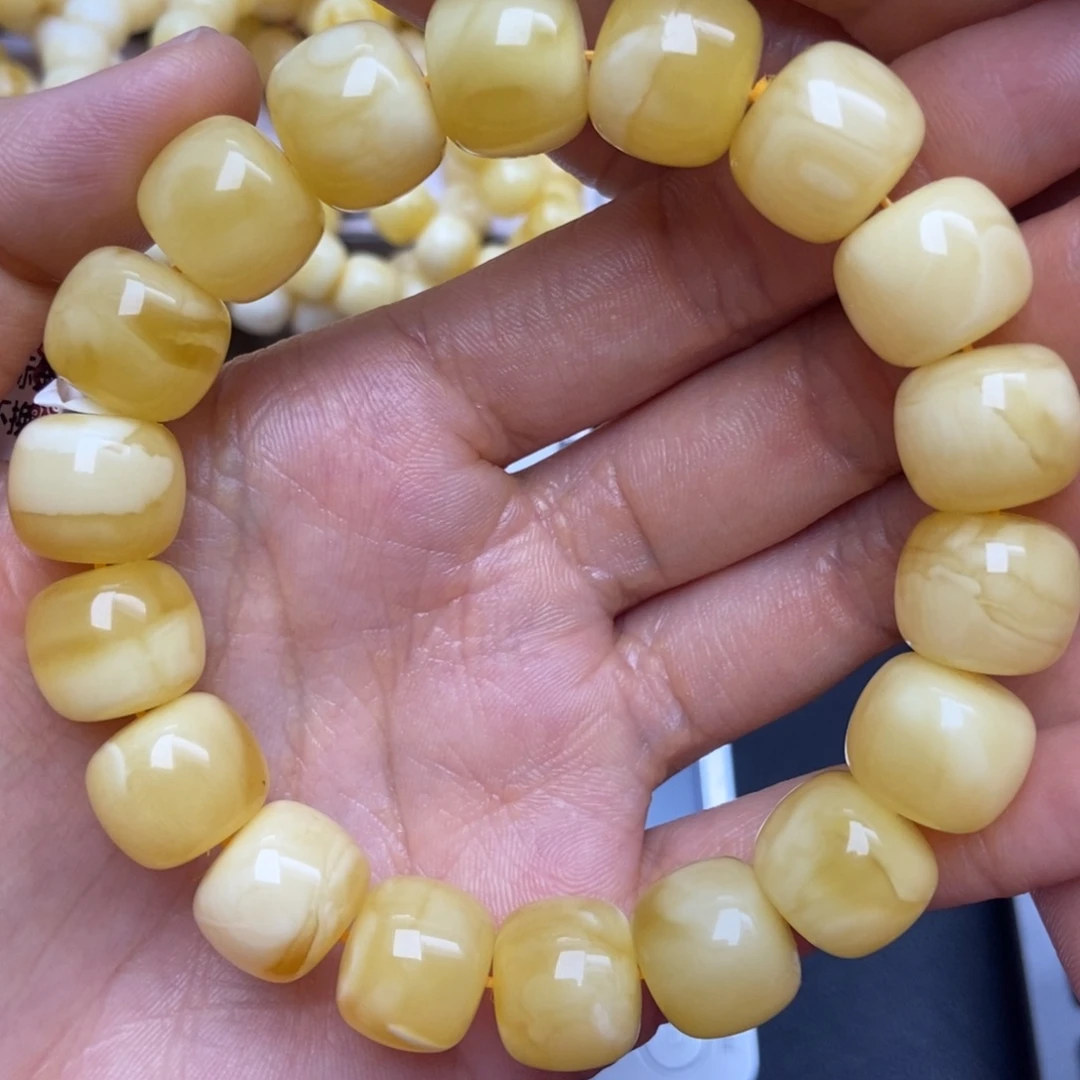 蜜蜡未镶嵌珠宝奇石139